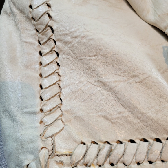 Classic FENDI soft-leather purse with two adjusting straps - Picture 11 of 16